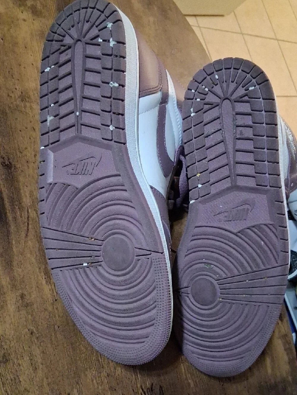 Jordan 1 Mid Men’s Sneakers - Lavender & White